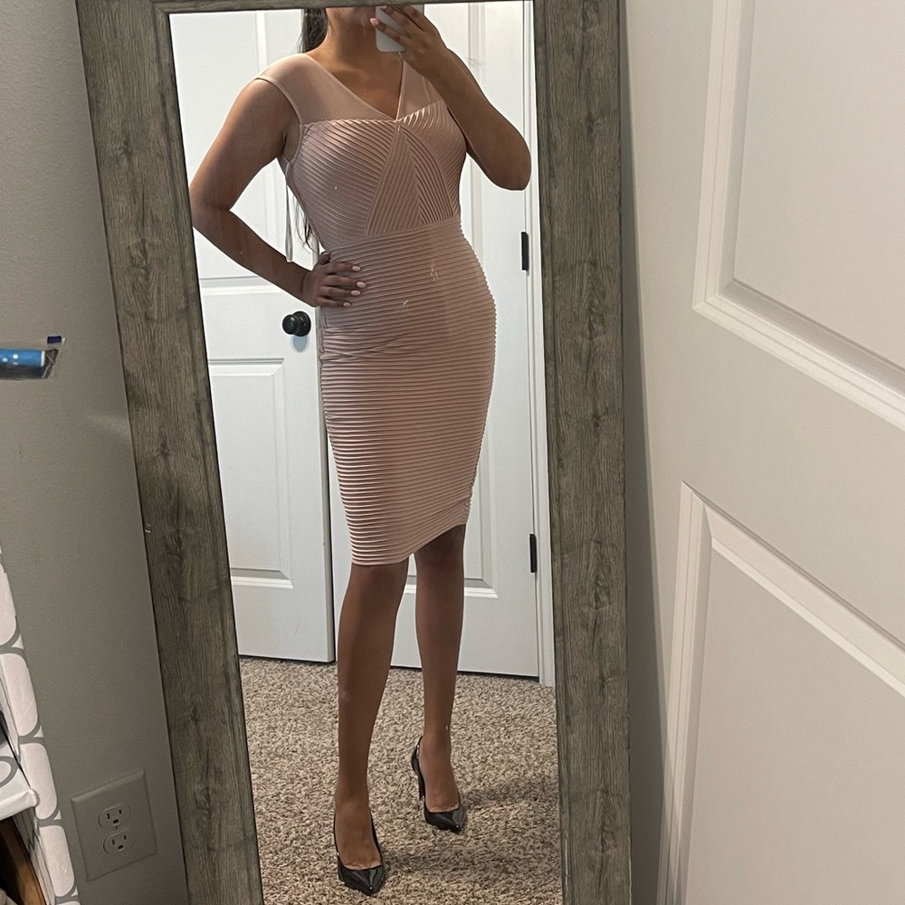 Dress - Picture 1 of 1